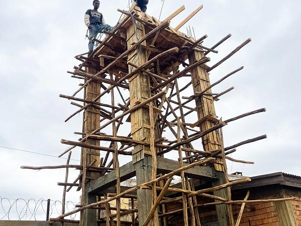Casting the tower inside its timber formwork